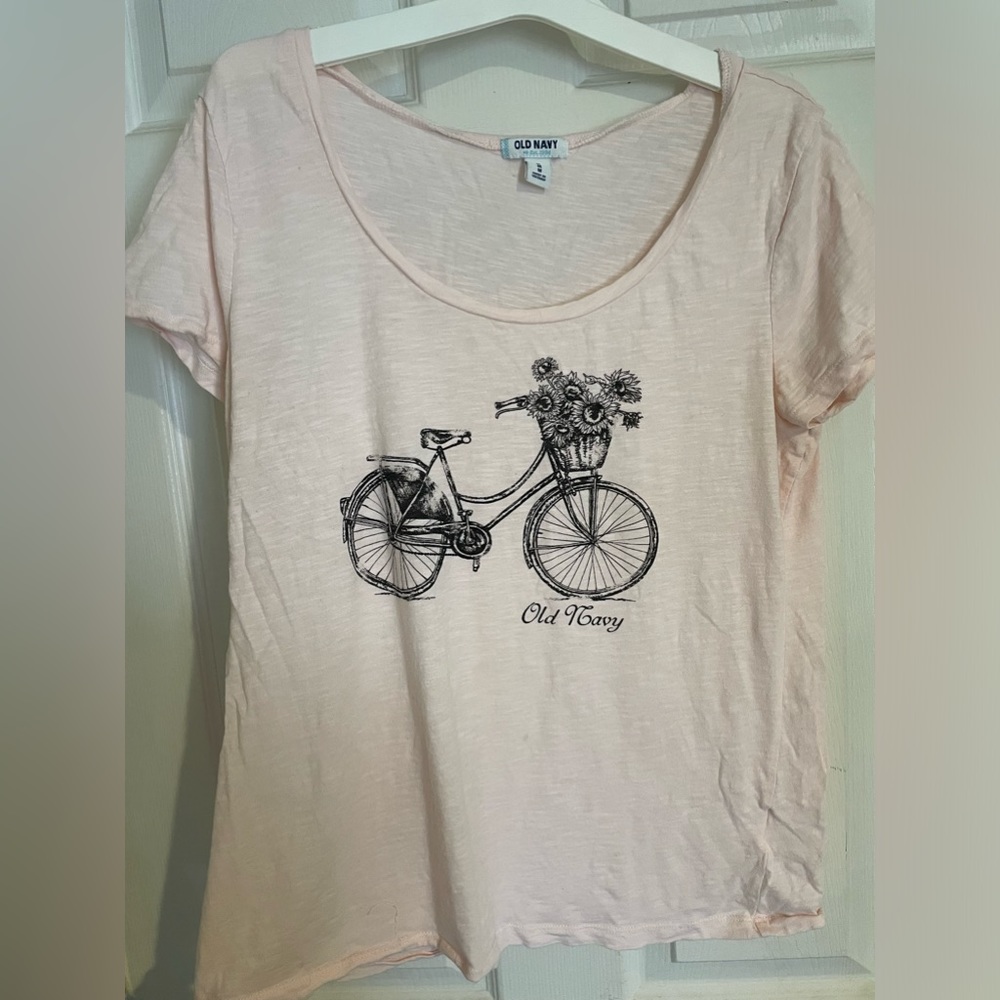 Adorable Pale pink Old Navy T-shirt!